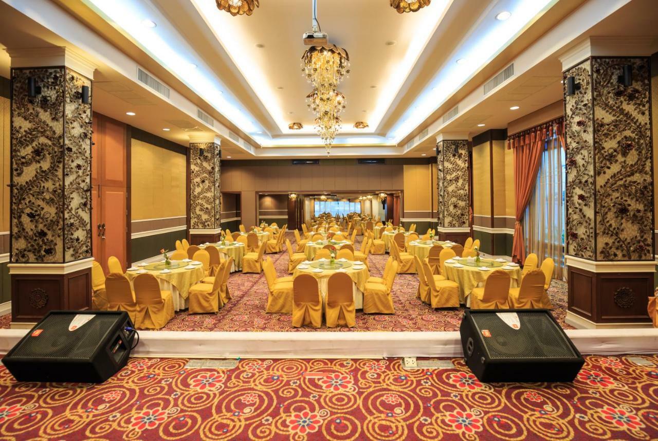 Kwan Ruen Park Hotel Nakhonratchasima Eksteriør billede